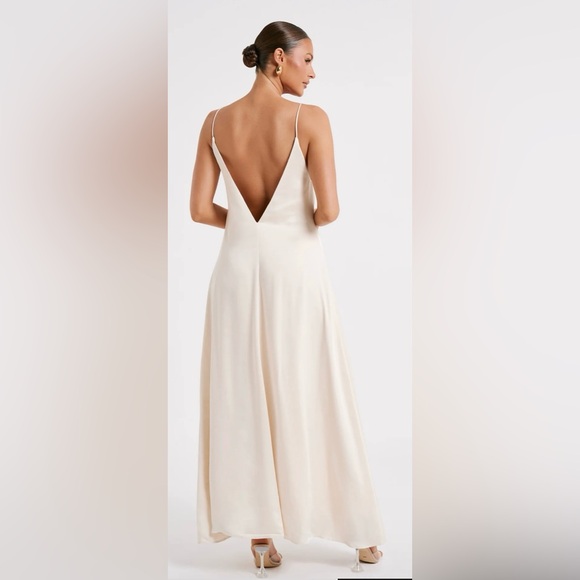 Beatrice Flowy Maxi Dress - Sand - MESHKI - Picture 2 of 5